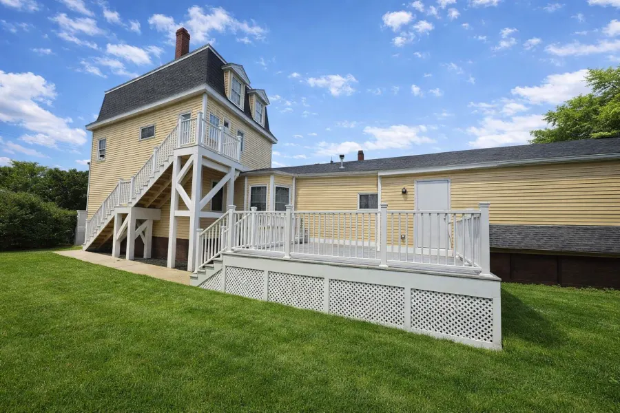 Multi-level deck with separate zones